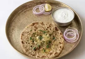 1 Aloo Paratha With Curd (150Ml)