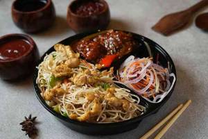 Chicken Hakka Noodles Combo