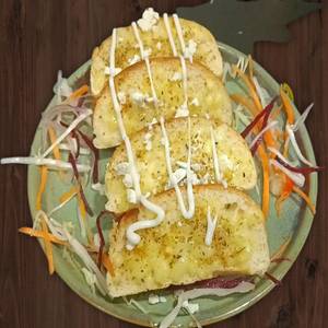 Chilli cheese garlic bread