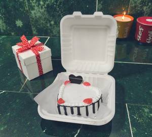 Black Forest Heart Bento Cake – 240G