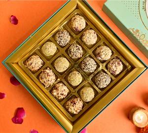 Assorted Laddoo Gift Pack [16Pc]