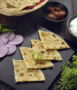 Aloo Paneer Egg Paratha