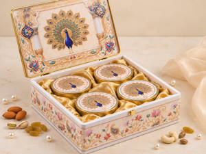 Fourfold Dry fruit hamper