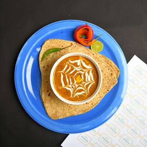Dal Makhani with Tawa Parathas