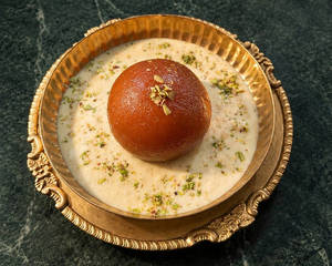 Rabri Gulab Jamun