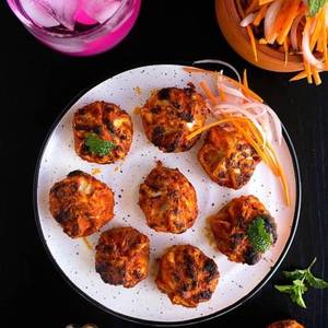 Paneer Tandoori Afghani Momos