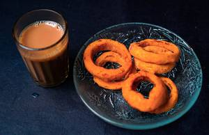 Chai With Onion Rings