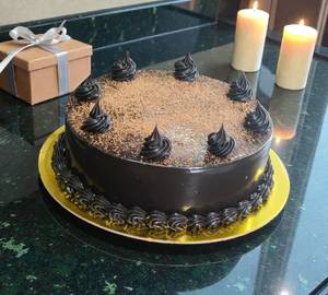 Mini Eggless Layered Chocolate Truffle Cake – 300G