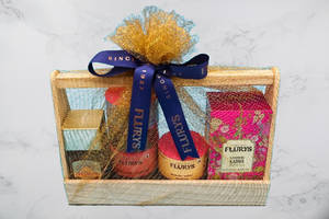 Gift Hamper Small @1600