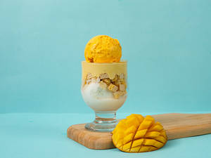 Mango Wafer Sundae