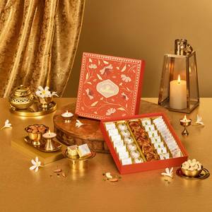 Khoya Pinni Assorted Sweets Box