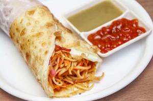 Veg. Chowmein Roll