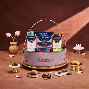 Cherish With Love Chocolate Gift Hamper