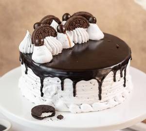 Eggless Oreo Cake