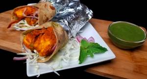 Tandoori Paneer Malai Tikka Roll