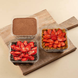 Set Of 3 Strawberry Desserts