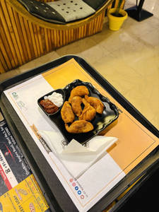 Chicken Momos (6 Pcs )