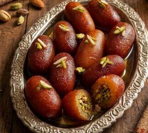 Dry Fruit Stuffed Hot Gulab Jamun