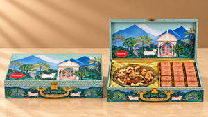 Panchratan & Chana Sweet Blessings Box