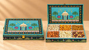 Six Jewels Luxury Nut Gift Box
