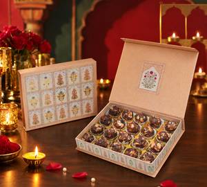 Half Kg Diwali Mithai Elegance Box 20 Khajur Dates With Nuts Pista, Badam, Kaju, Berries & Cow Ghee