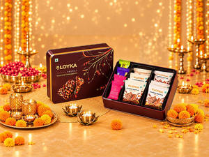 Loyka Majestic Maroon Gift Box