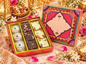 Shagun 6 Assorted Mithai Box