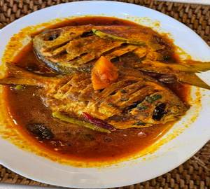 Pomfret Curry (1 Piece)