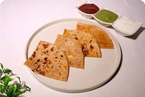 Single Aloo Cheese Paratha (1 Pc)