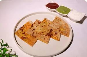 Single Aloo Paneer Paratha (1 Pc)