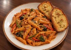 Rosso Sauce Pasta