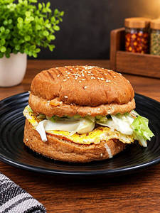 Tandoori Egg Burger