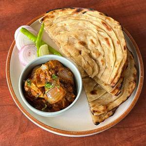 Kadhai Paneer With 2 Lachha Parantha