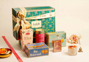 Emerald Bloom Diwali Hamper