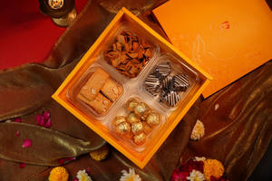 Bloom & Bliss Gift Box (1)