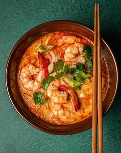 Prawns Siracha Ramen Bowl (spicy)