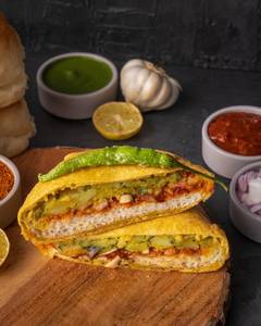 Schezwan Ulta Pav (150 Gm)