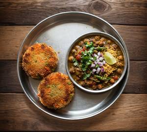 Vegetable Chop (2 Pcs) With Ghuguni