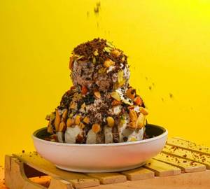 Brownie Gola With Ice Cream