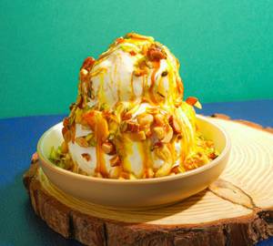 Caramel Gola With Ice Cream