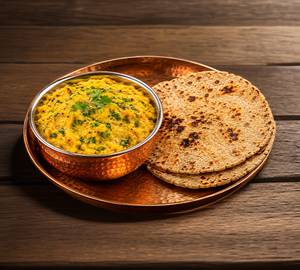 Gavran Pitla And Bhakri (Serves 1)