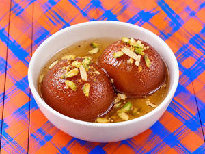 Gulab Jamun (2 Pie)