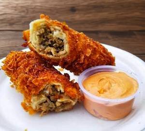 Kurkure Chicken Seekh Kabab (2 Pieces) with Mint Sauce
