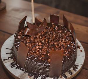 Chocolate Chips Cake
