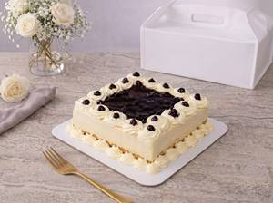 Premium Bluberry Celebration Cheesecake
