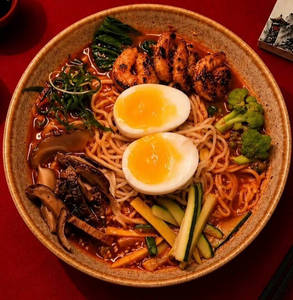 Chicken Siracha Ramen Bowl (spicy)
