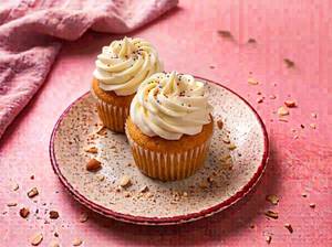 Royal Vanilla Cupcake Pack Of 2