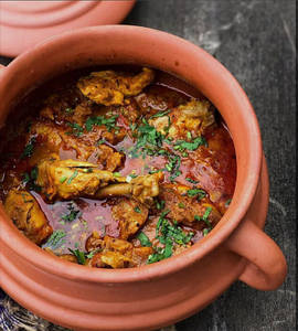 Sighri Special Matki Chicken (clay Pot)