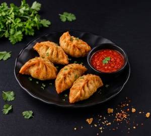 Veg Momos Fried [5 Pieces]