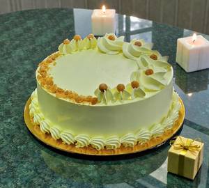 Special Eggless Butterscotch Cake (300G)